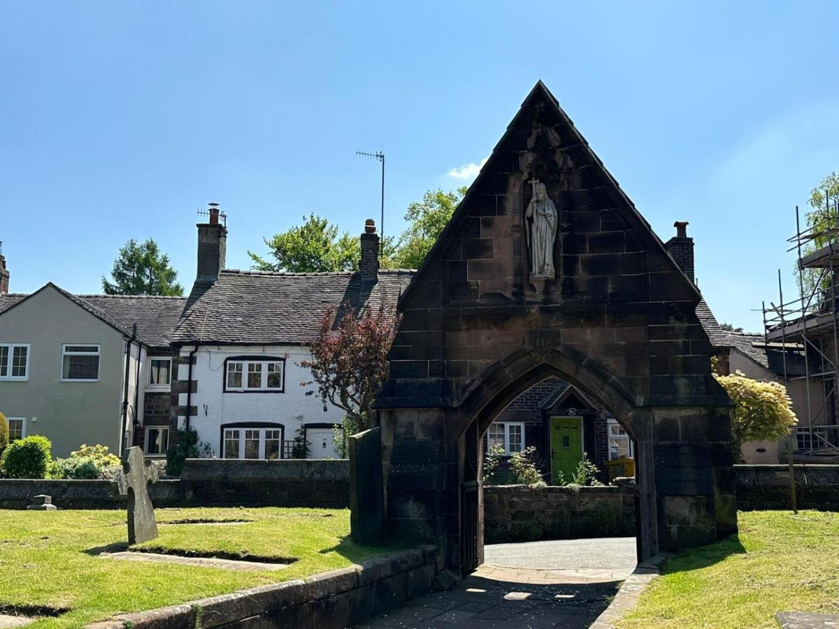 Chapter Cottage, Nr Alton Towers, Peak District, Foxfield Barns