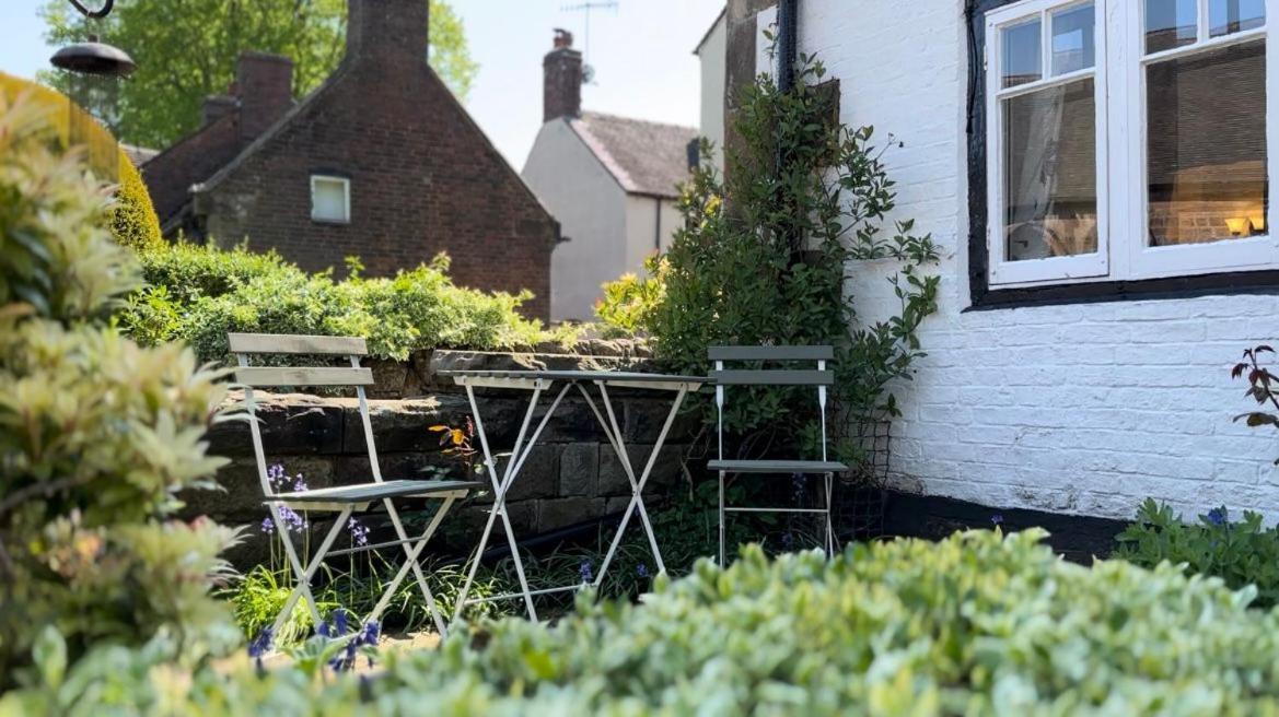 Chapter Cottage, Nr Alton Towers, Peak District, Foxfield Barns