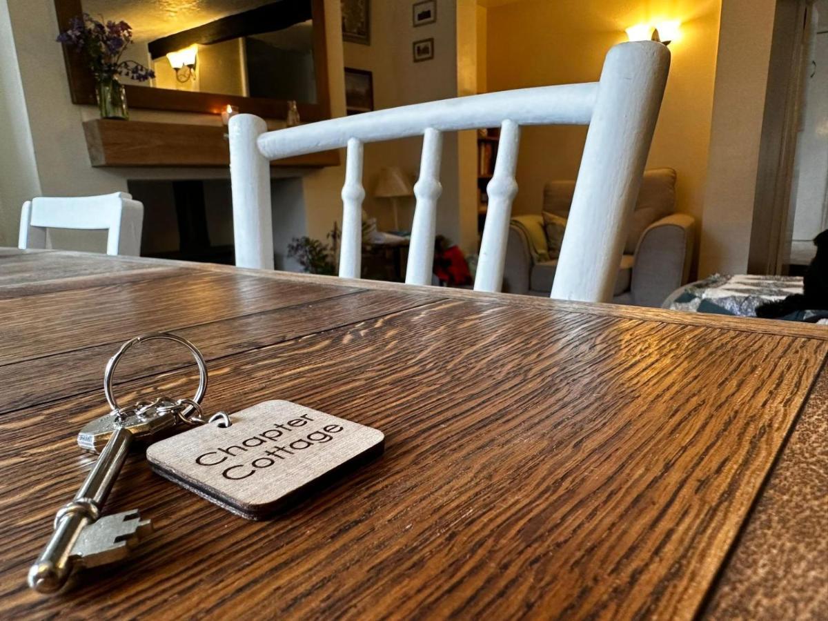 Chapter Cottage, Nr Alton Towers, Peak District, Foxfield Barns Holiday home Cheddleton