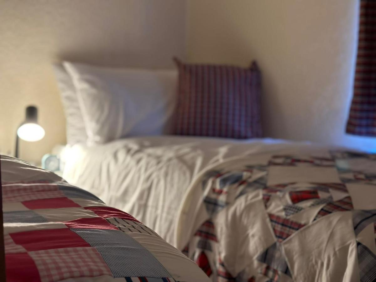 Chapter Cottage, Nr Alton Towers, Peak District, Foxfield Barns Cheddleton