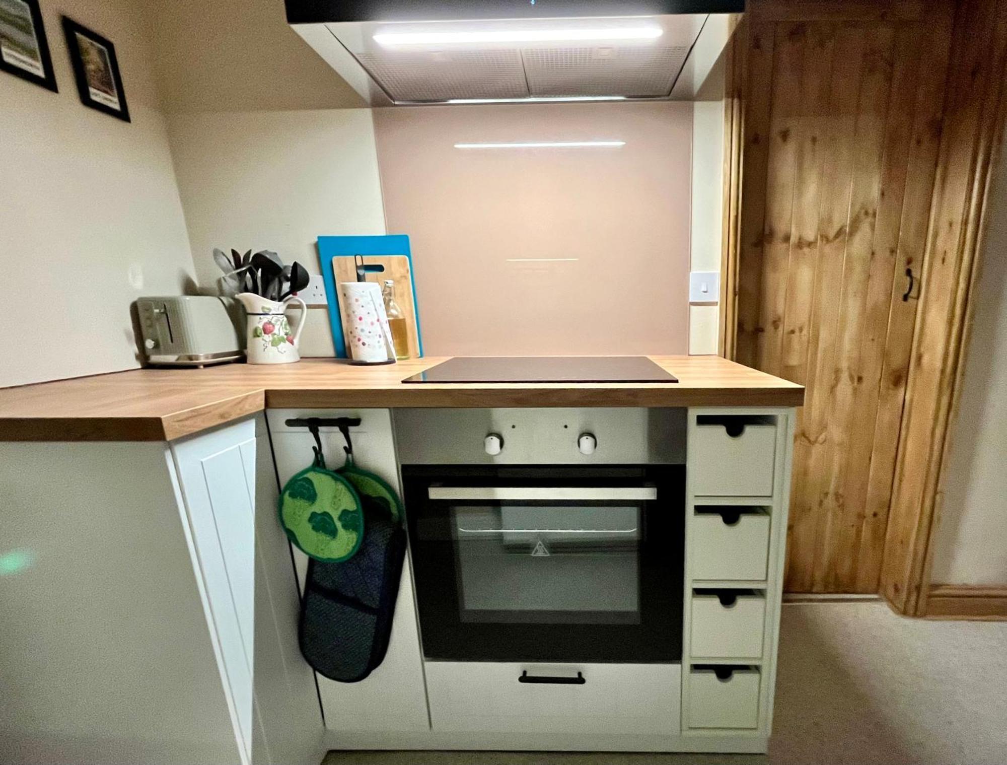 Holiday home Chapter Cottage, Nr Alton Towers, Peak District, Foxfield Barns *