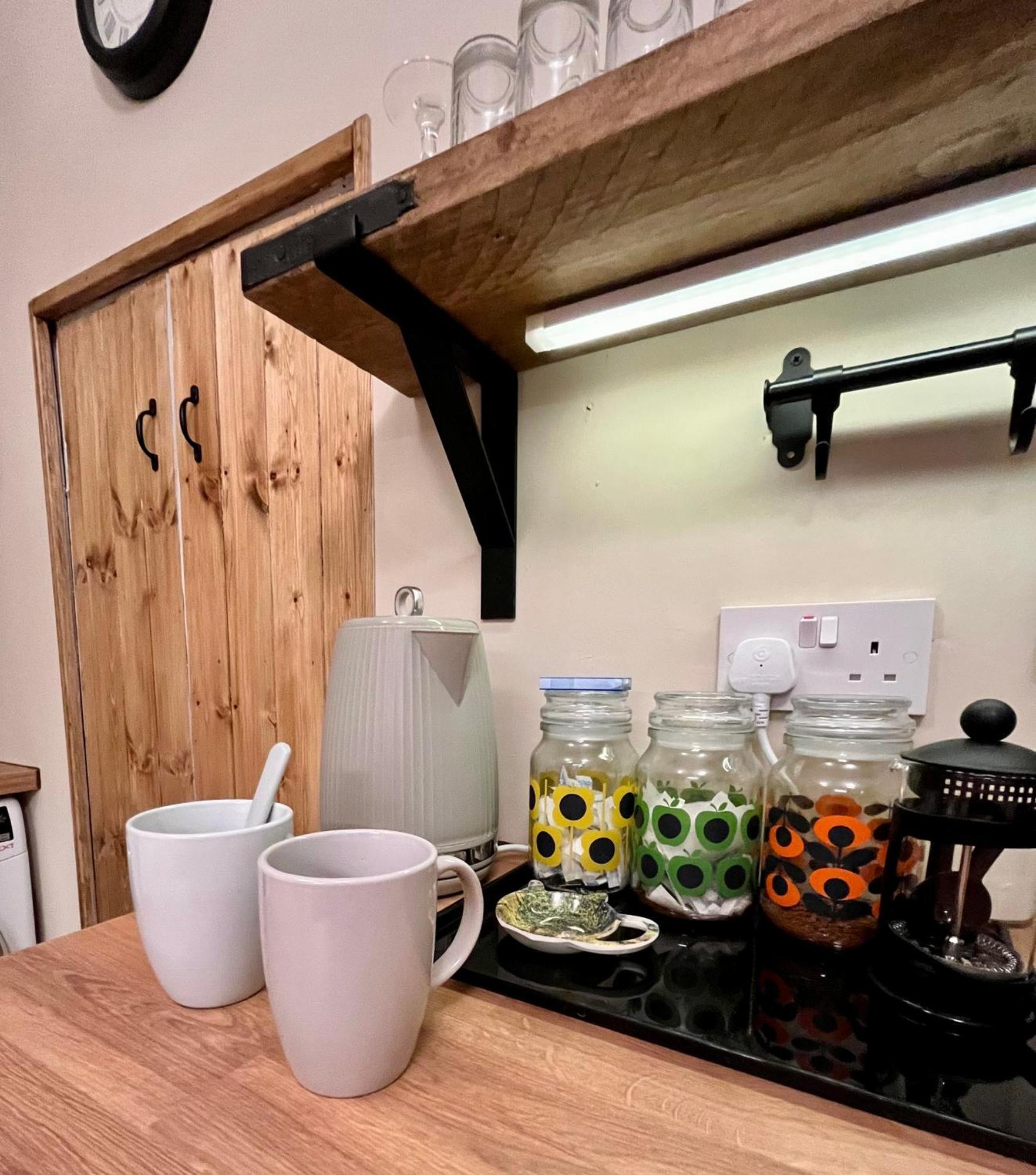Chapter Cottage, Nr Alton Towers, Peak District, Foxfield Barns * Cheddleton