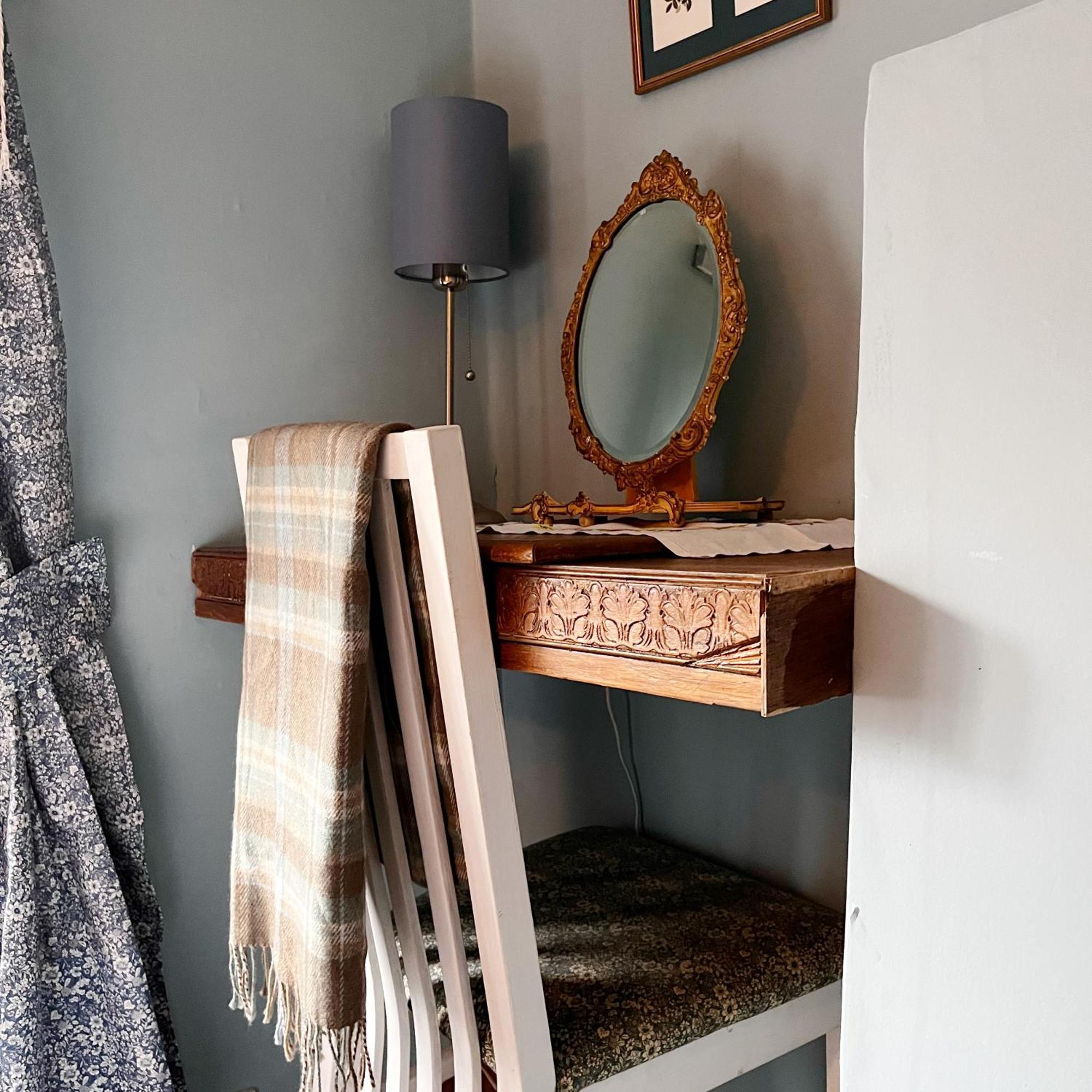 Chapter Cottage, Nr Alton Towers, Peak District, Foxfield Barns Holiday home